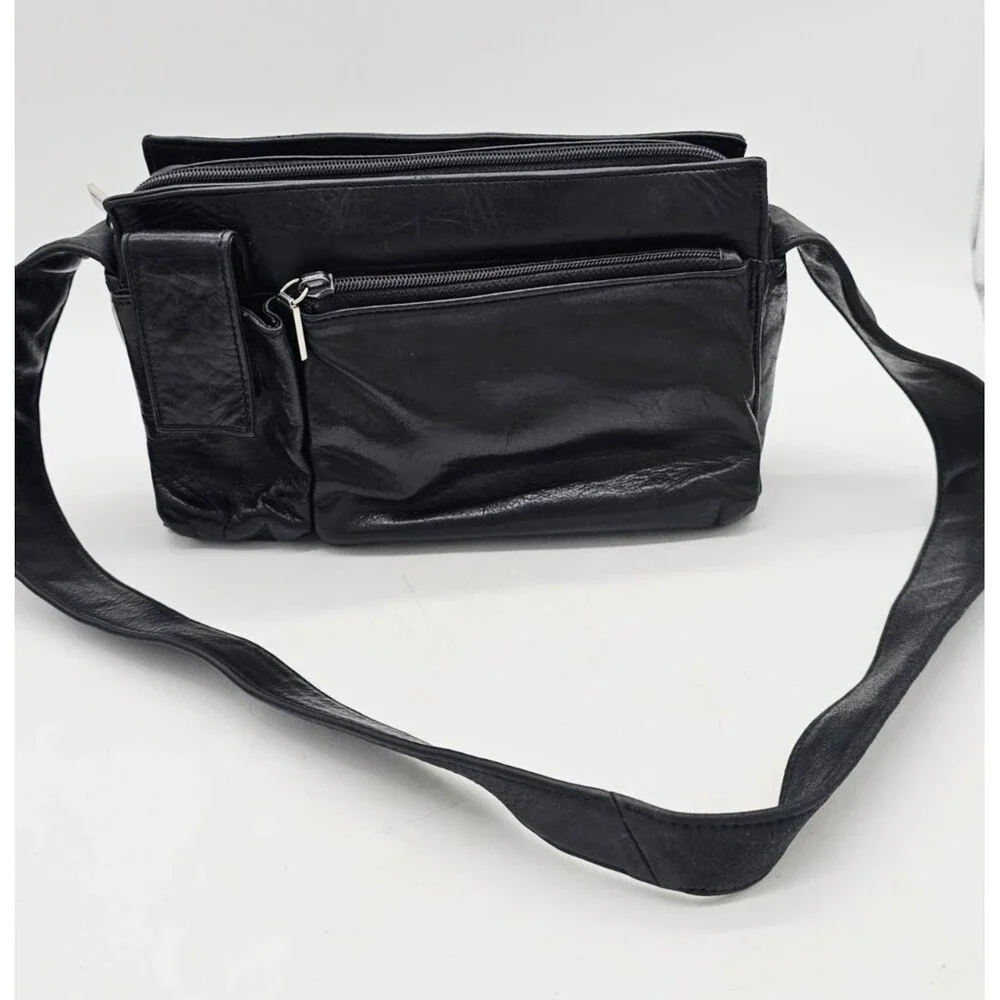 Perlina New York Leather Purse Black Shoulder Bag Pockets Vintage Designer